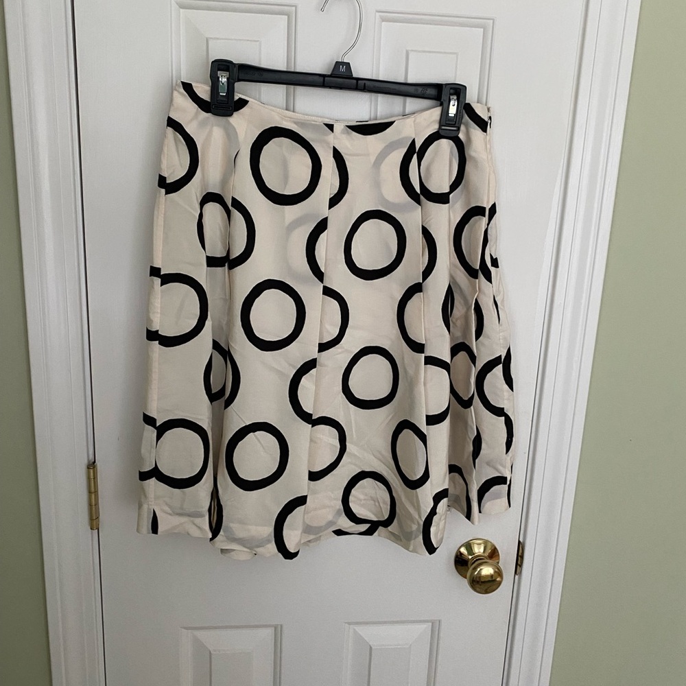 Banana Republic size 8 silk skirt